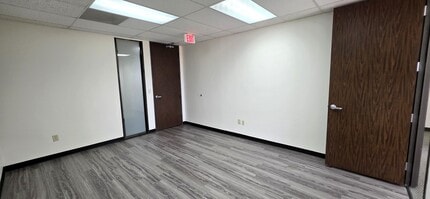 4545 Fuller Dr, Irving, TX à louer Photo intérieure– Image 1 sur 14