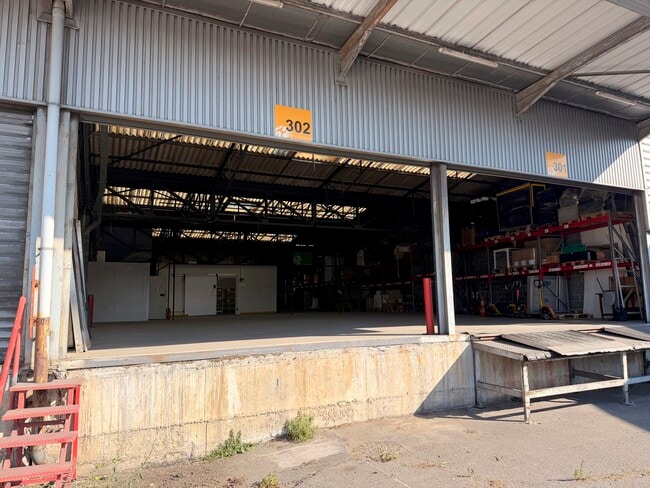 Plus de détails pour 5 Rue Escoffier, Paris - Industriel/Logistique à louer