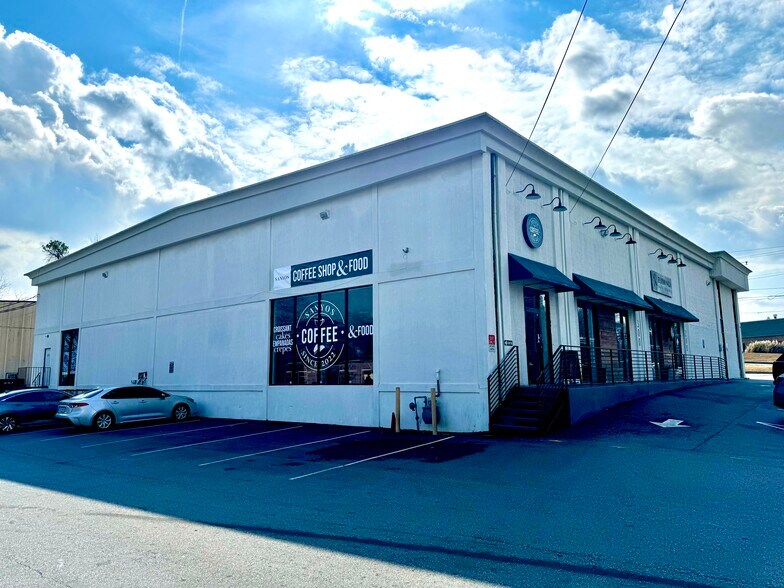 6409 Jimmy Carter Blvd, Norcross, GA à louer - Photo principale – Image 1 sur 25