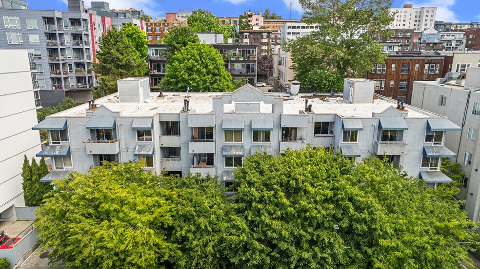 1718 Melrose Ave, Seattle, WA à vendre - Photo de l’immeuble – Image 1 sur 15