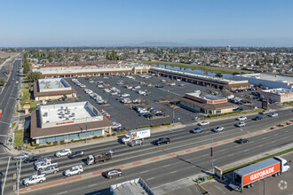 701-781 W Shaw Ave, Clovis, CA - VUE AÉRIENNE  vue de carte