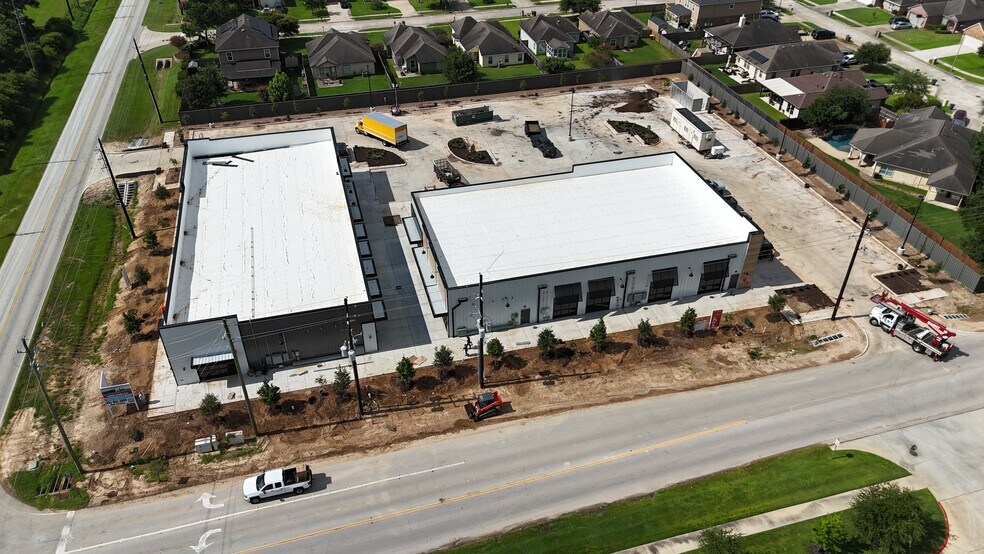 12707 Theis Ln, Tomball, TX à louer - Photo de l’immeuble – Image 3 sur 15