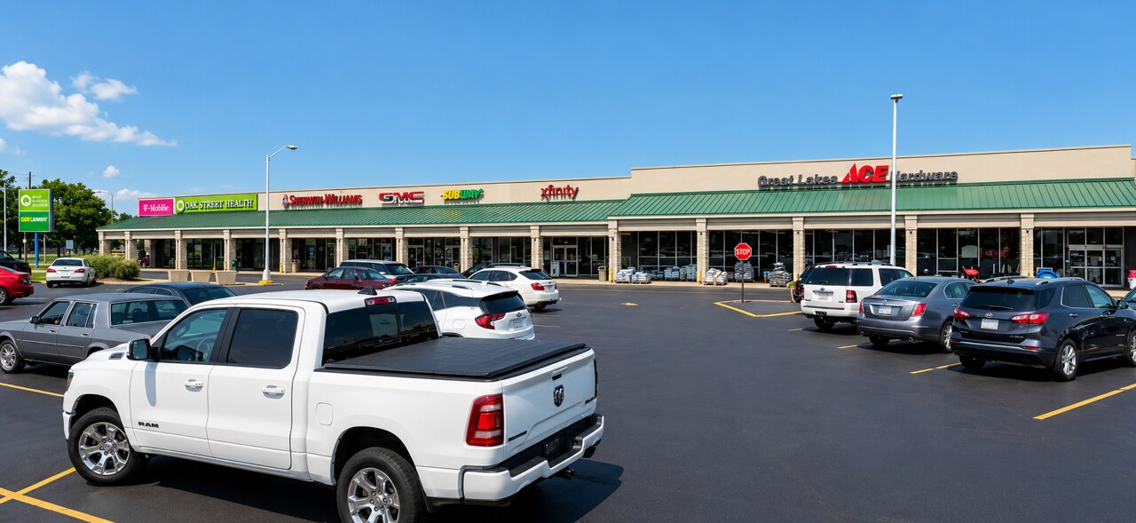 26180-26390 Eastgate Blvd, Roseville, MI à louer Photo de l’immeuble– Image 1 sur 7