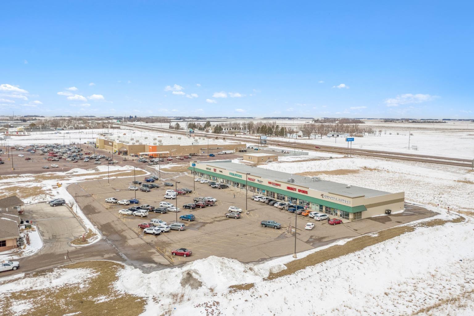 1151 Ryans Rd, Worthington, MN à louer Photo de l’immeuble– Image 1 sur 9