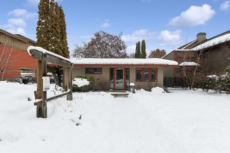 327 Spokane Ave, Whitefish, MT à vendre - Photo de l’immeuble – Image 3 sur 55