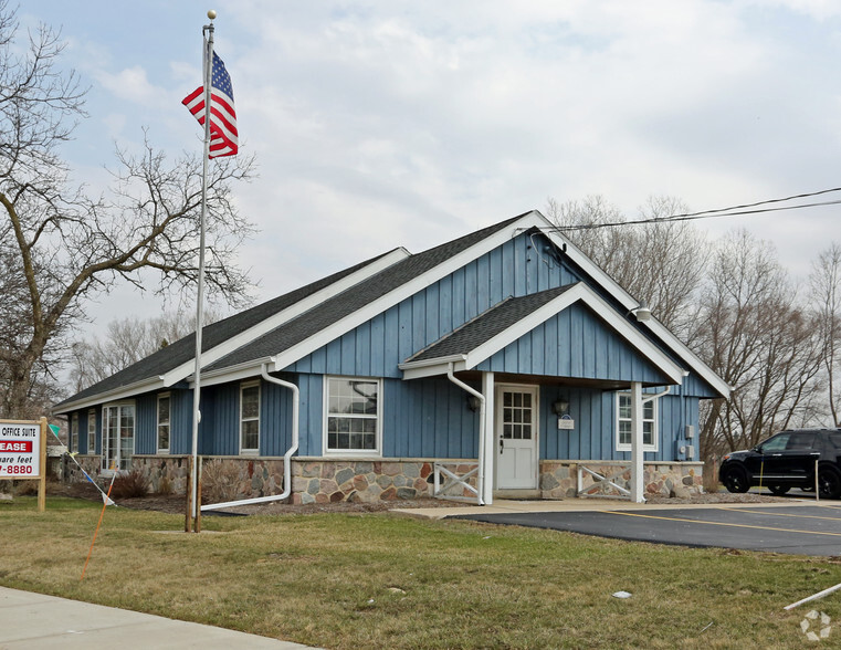 450 N Wales Rd, Wales, WI à louer - Photo de l’immeuble – Image 3 sur 5