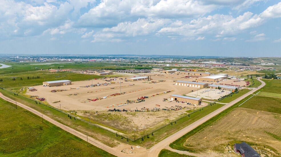Williston Industrial Campus portefeuille de 5 biens à vendre sur LoopNet.fr - Photo de l’immeuble – Image 2 sur 11