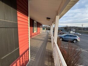 13 Long Meadow Rd, Fishersville, VA à louer Photo de l’immeuble– Image 2 sur 22