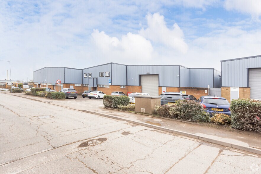 Units 11-14 Colliery Ln, Exhall à louer - Photo de l’immeuble – Image 1 sur 4