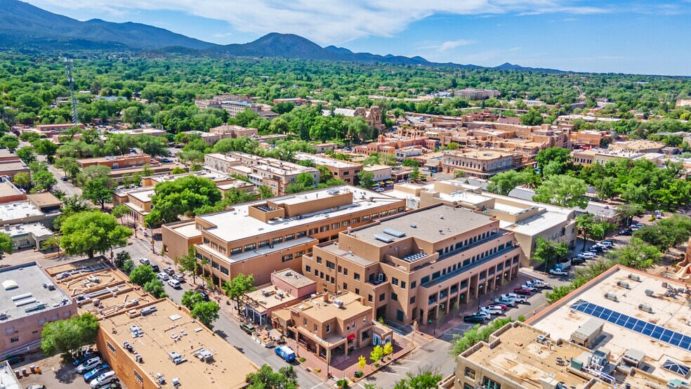 125 Lincoln Ave, Santa Fe, NM à louer - Photo principale – Image 1 sur 30