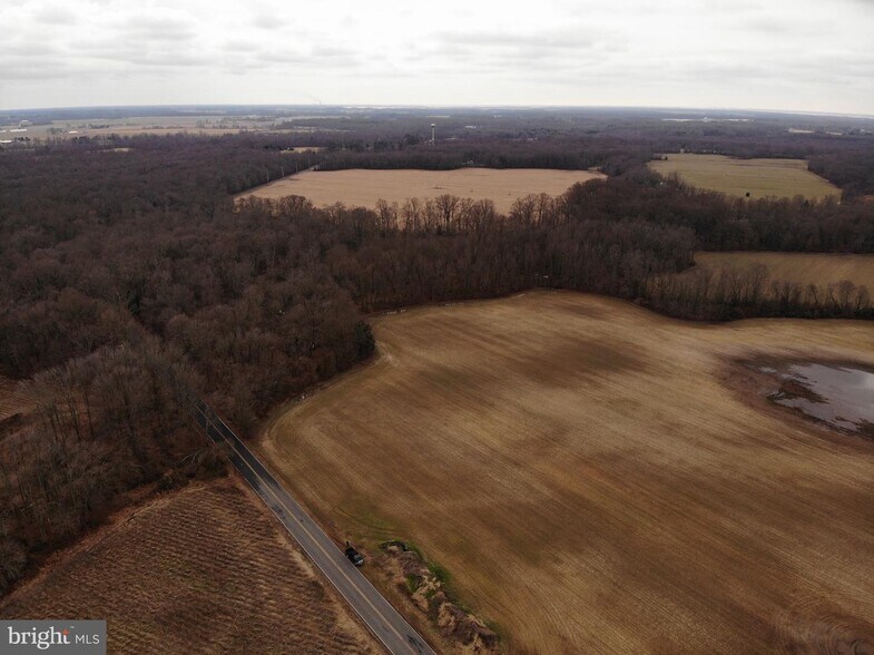 89 Pennsville Auburn Rd, Pedricktown, NJ à vendre - Photo de l’immeuble – Image 2 sur 9