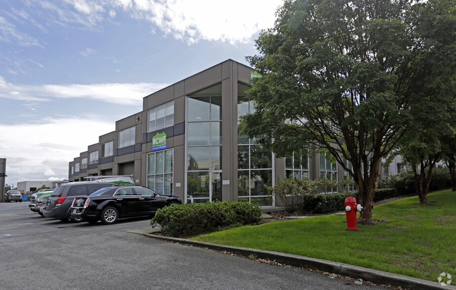 9706 188th St, Surrey, BC à vendre - Photo de l’immeuble – Image 3 sur 7