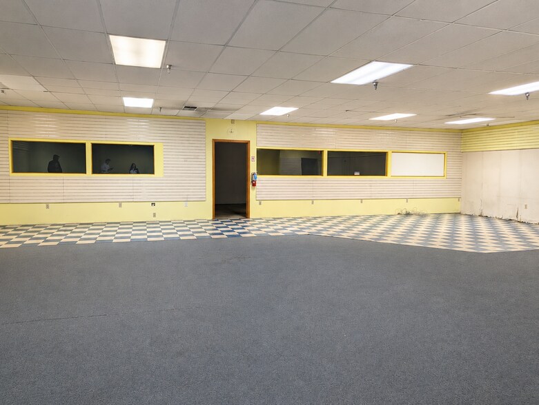 1155 Mohawk St, Utica, NY à louer - Photo intérieure – Image 3 sur 14