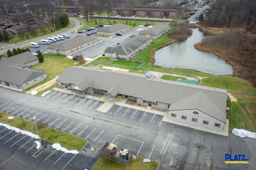 122 Westchester Dr, Youngstown, OH à vendre - Photo de l’immeuble – Image 3 sur 11