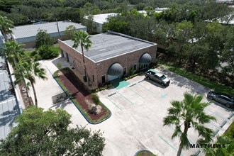 1474 Rail Head Blvd, Naples, FL à louer Photo intérieure– Image 2 sur 3