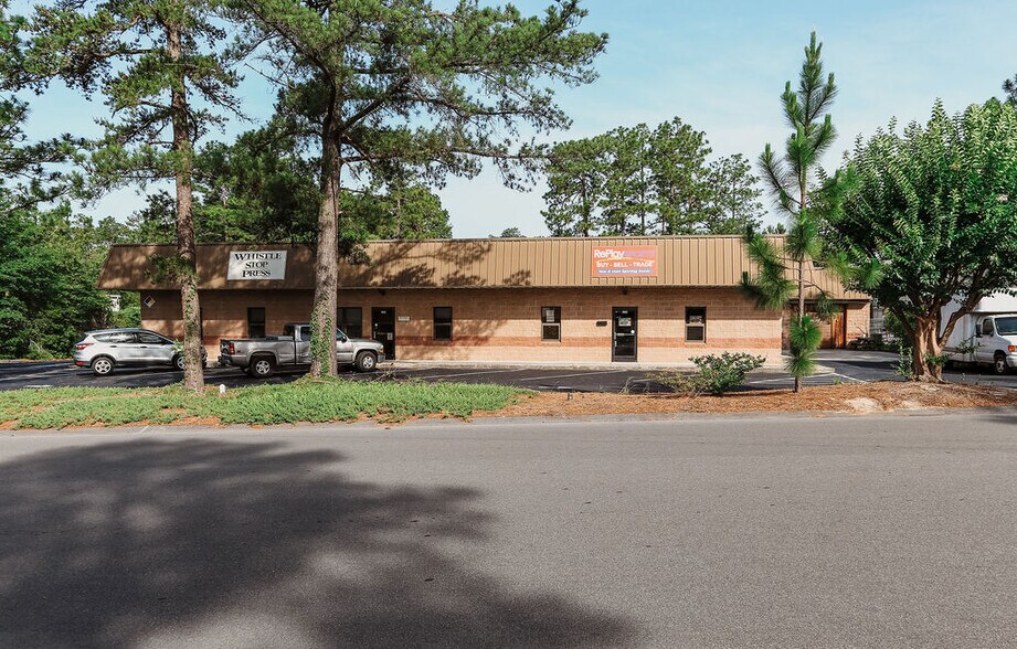 173 Davis St, Southern Pines, NC à louer - Photo de l’immeuble – Image 2 sur 8
