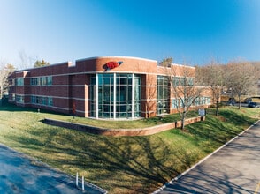 110 Capital Dr, Knoxville, TN à louer Photo de l’immeuble– Image 1 sur 11