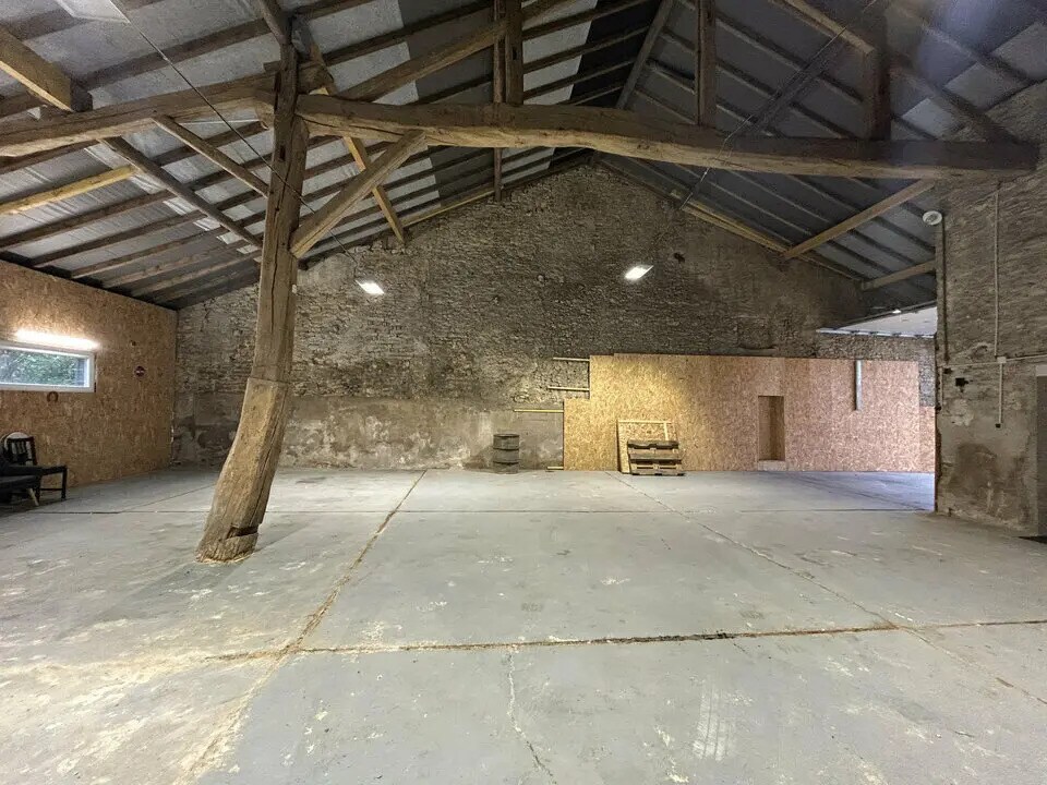 Local d’activités dans OGY à louer Photo de l’immeuble– Image 1 sur 9