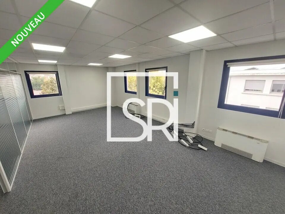 Bureau dans Clermont-Ferrand à louer Photo intérieure– Image 1 sur 11