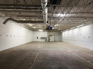 600-668 Wheeling Rd, Wheeling, IL à louer Photo intérieure– Image 2 sur 4