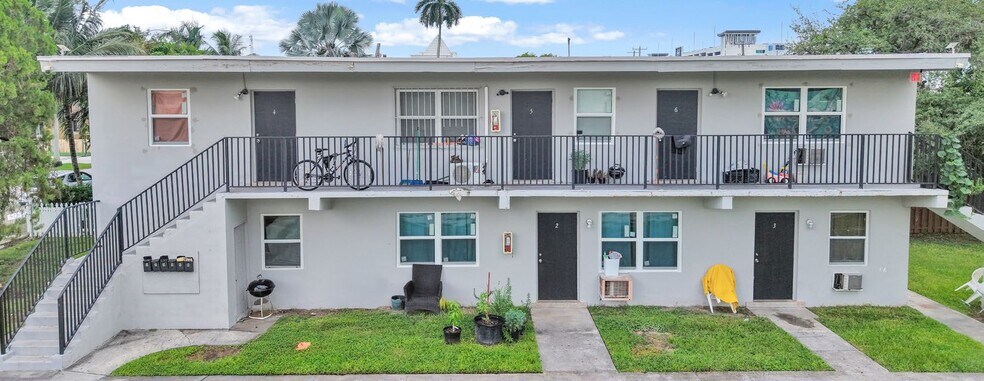 186 NW 1st Street portefeuille de 2 biens à vendre sur LoopNet.fr - Photo de l’immeuble – Image 2 sur 5