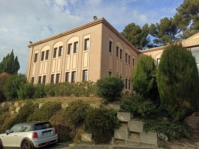 Bureau dans Marseille à louer - Photo de l’immeuble – Image 2 sur 6