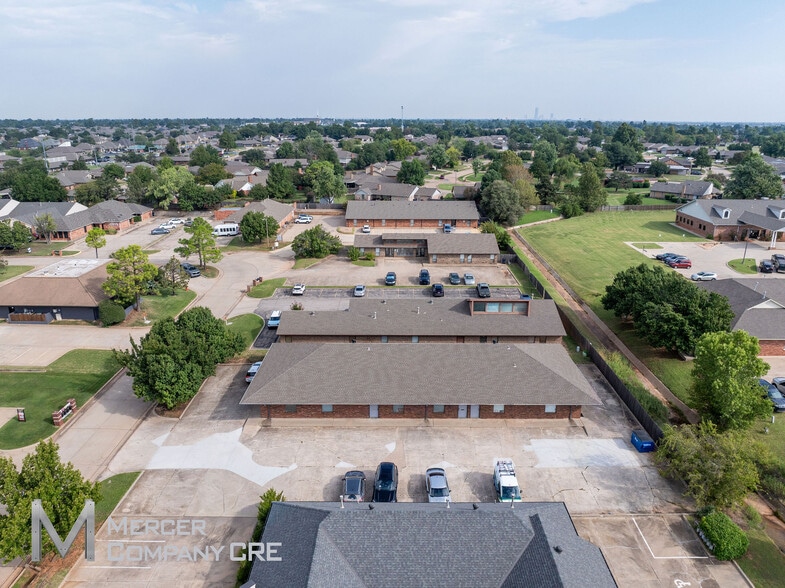 10316 Greenbriar Pl, Oklahoma City, OK à vendre - Aérien – Image 3 sur 9