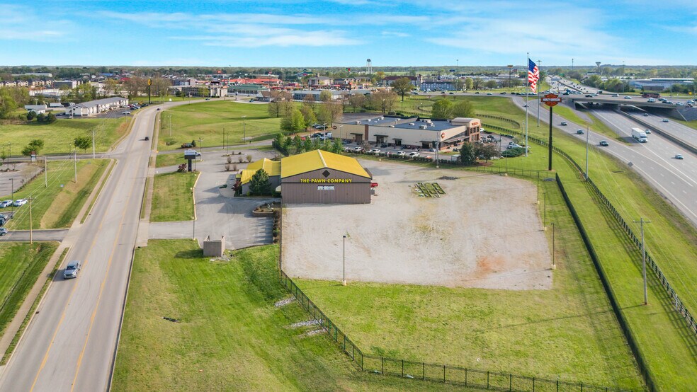 255 Cumberland Trace Rd, Bowling Green, KY à louer - Photo de l’immeuble – Image 2 sur 37