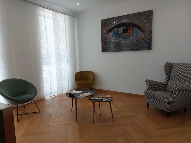 Bureau dans Six-Fours-les-Plages à vendre - Photo intérieure – Image 3 sur 6