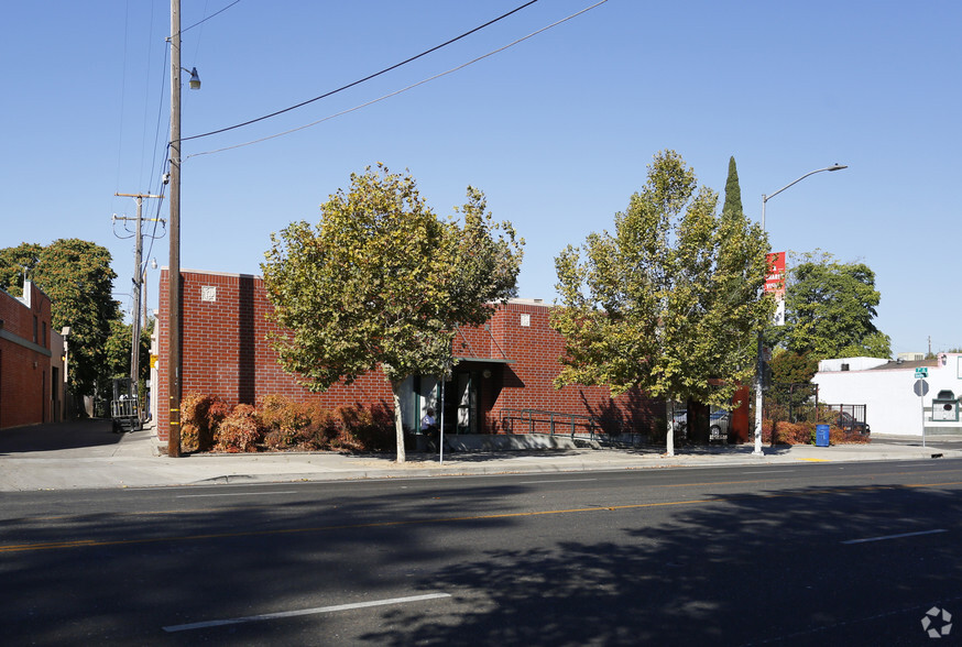 3200 Stockton Blvd, Sacramento, CA à vendre - Photo de l’immeuble – Image 2 sur 5