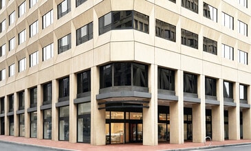 601 Montgomery St, San Francisco, CA à louer Photo de l’immeuble– Image 1 sur 6