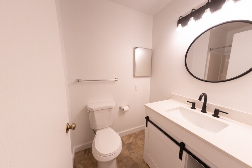 709 Toulouse, Battle Creek, MI à vendre - Photo de l’immeuble – Image 2 sur 22