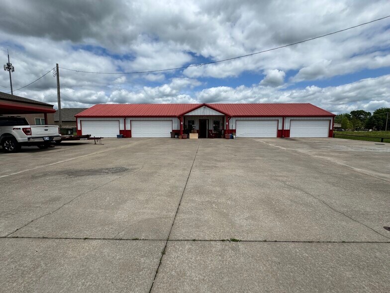 204 W Rogers Blvd, Skiatook, OK à vendre - Photo de l’immeuble – Image 2 sur 8