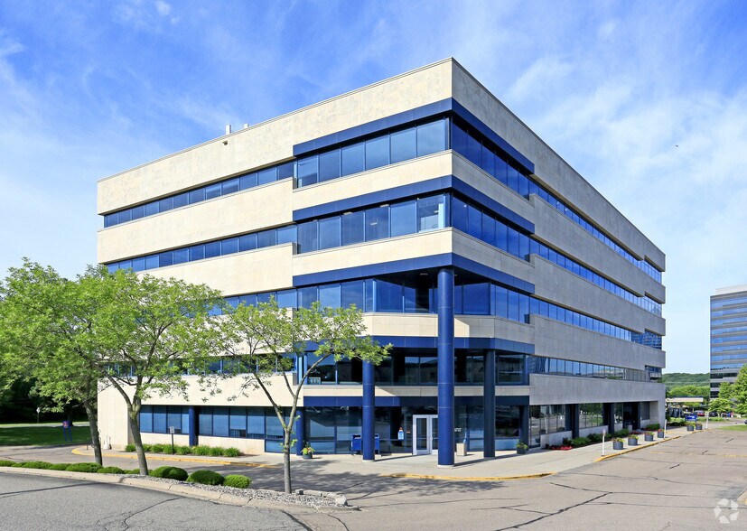 5270 W 84th St, Bloomington, MN à louer - Photo de l’immeuble – Image 2 sur 6