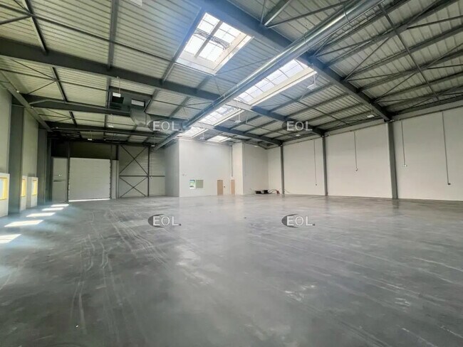 Plus de détails pour Local d'activités, Industriel/Logistique à louer