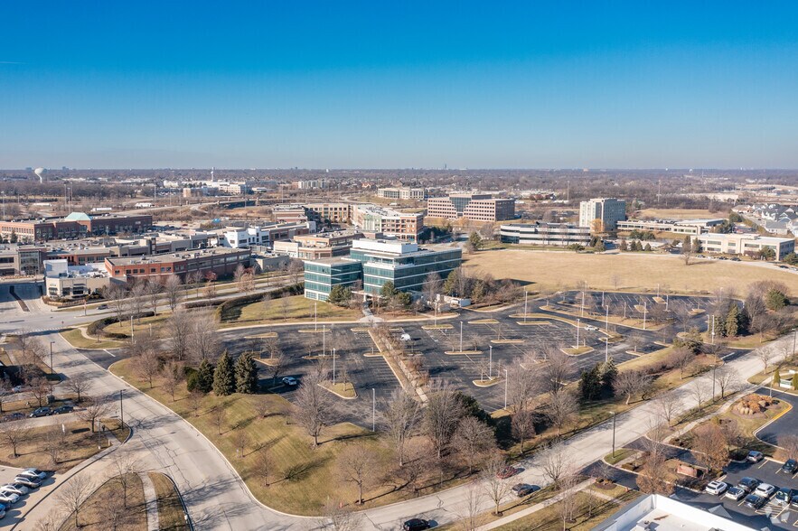 800 Burr Ridge Pky, Burr Ridge, IL à louer - Aérien – Image 3 sur 4