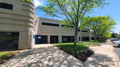 400 Apgar Dr, Somerset, NJ à louer Photo de l’immeuble– Image 1 sur 4