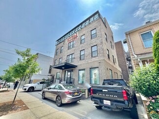 Plus de détails pour 9916 97th St, Ozone Park, NY - Bureau à vendre