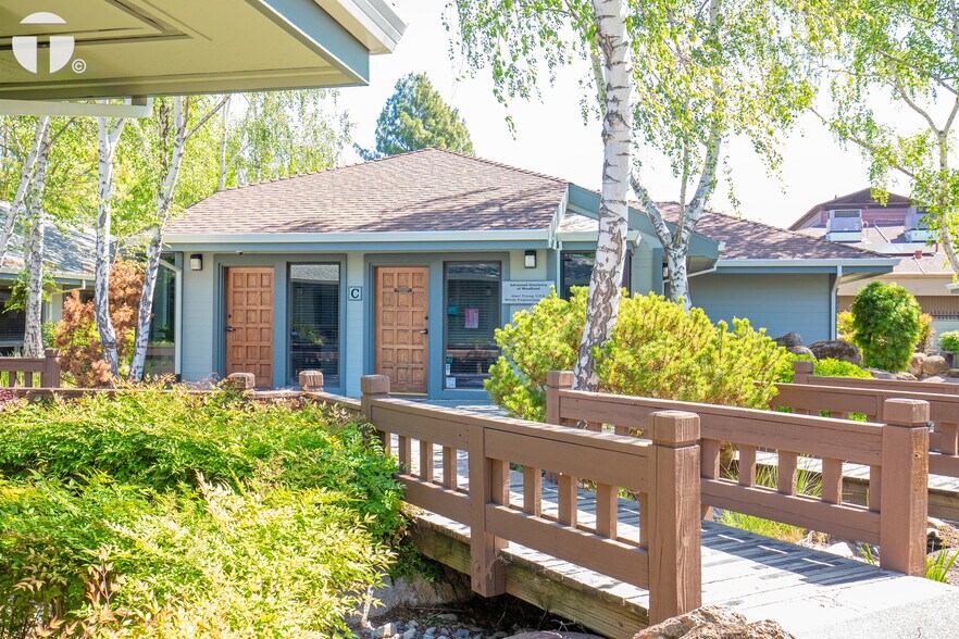 255 W Court St, Woodland, CA à vendre - Photo de l’immeuble – Image 3 sur 21