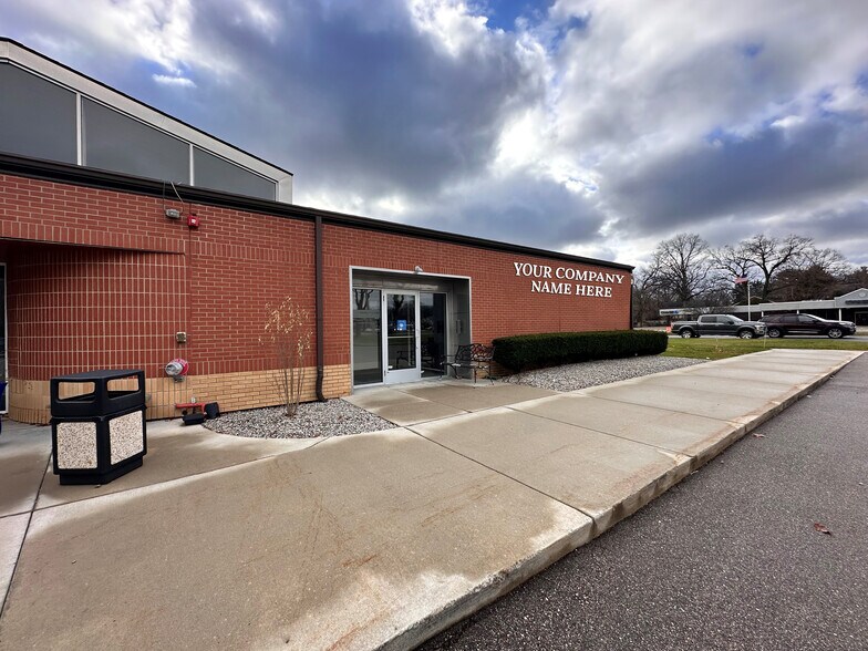 26454 Woodward Ave, Royal Oak, MI à louer - Photo de l’immeuble – Image 2 sur 4