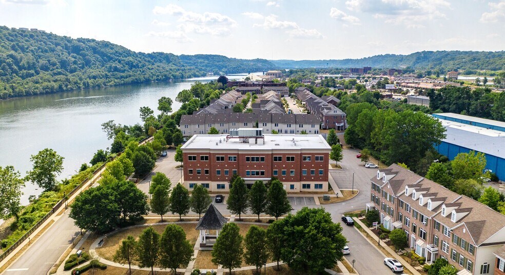 300 Chapel Harbor Dr, Pittsburgh, PA à louer - Photo de l’immeuble – Image 3 sur 7