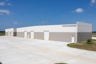 Plus de détails pour 2605 Twinwood Pky, Brookshire, TX - Industriel/Logistique à vendre