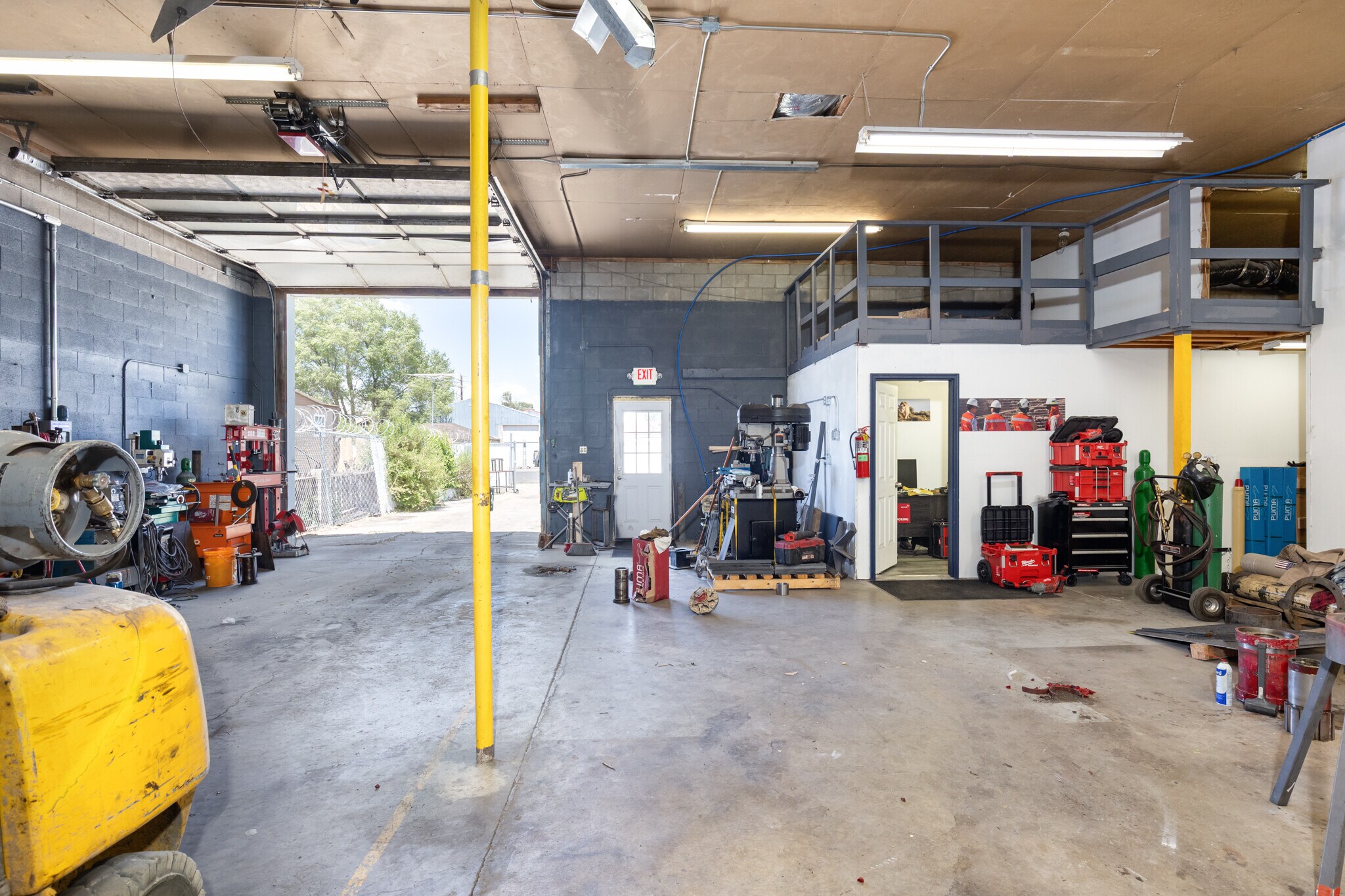 450 S 4th St, Elko, NV à louer Photo de l’immeuble– Image 1 sur 28