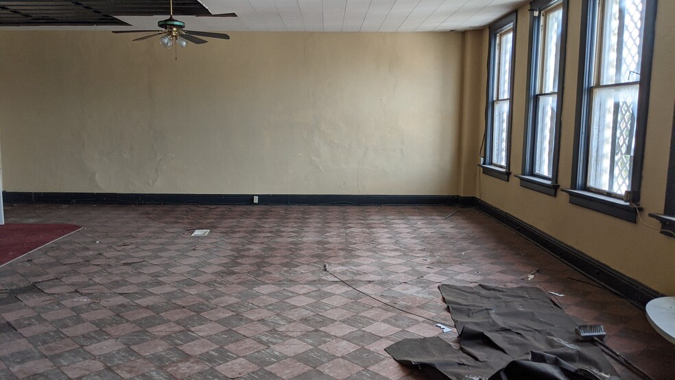 438 Main St, Liberty, TX à louer - Photo intérieure – Image 3 sur 14