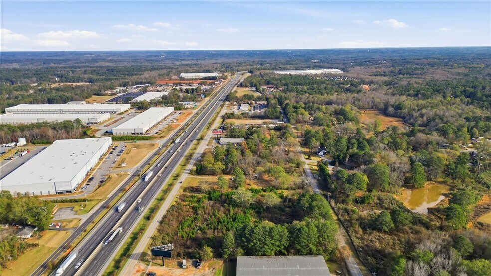 2381 Iris SE dr, Conyers, GA à vendre - Photo de l’immeuble – Image 3 sur 16