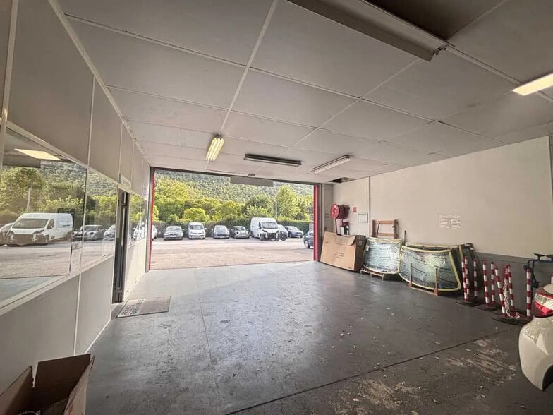 1161 Route De La Sainte Baume, Gémenos à louer - Photo de l’immeuble – Image 2 sur 5