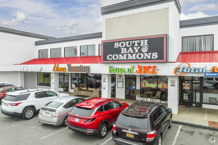 135-187 Sunrise Hwy, West Islip, NY à louer - Photo de l’immeuble – Image 2 sur 10