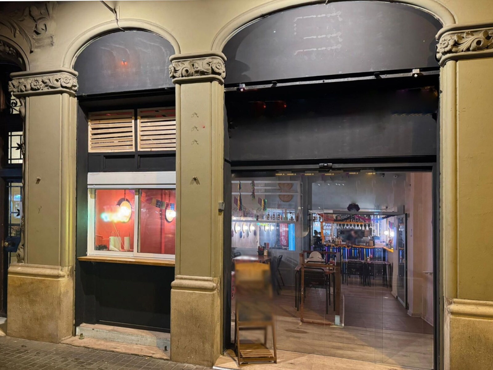 Local commercial dans Barcelone, Barcelona à louer Photo principale– Image 1 sur 2