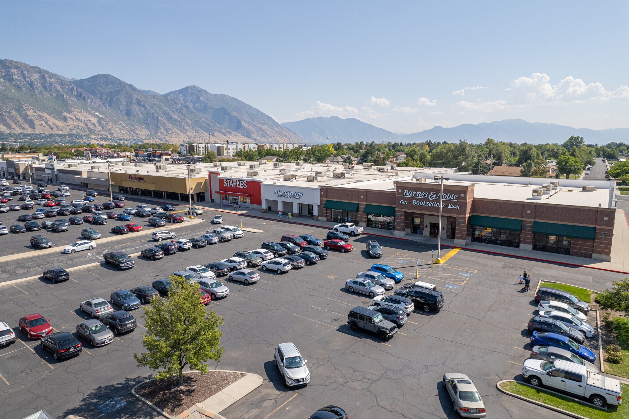 336-366 E University Pky, Orem, UT à louer Photo principale– Image 1 sur 6