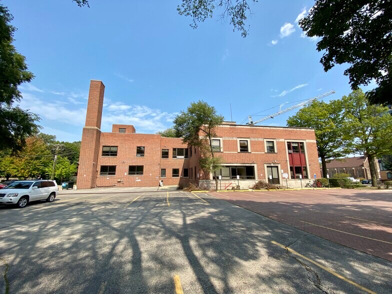 1740 Ridge Ave, Evanston, IL à louer - Photo de l’immeuble – Image 3 sur 20